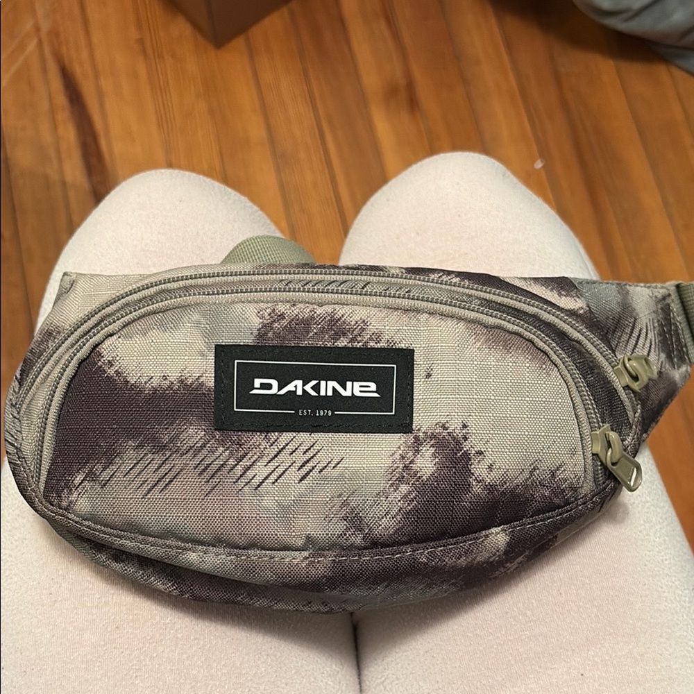 Dakine Gray and Black Belt Bag with Tie-Dye Pattern